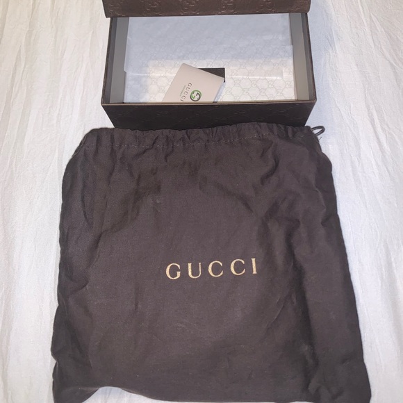 Authentic Gucci Unisex Belt - Picture 2 of 8